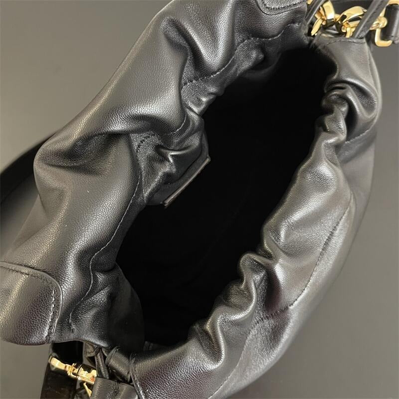 Mamma Baguette Medium Leather Handbag 0425021306