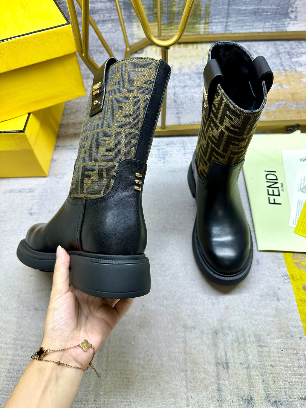 24 New Fall and Winter Fashion Women's Boots 0424090215
