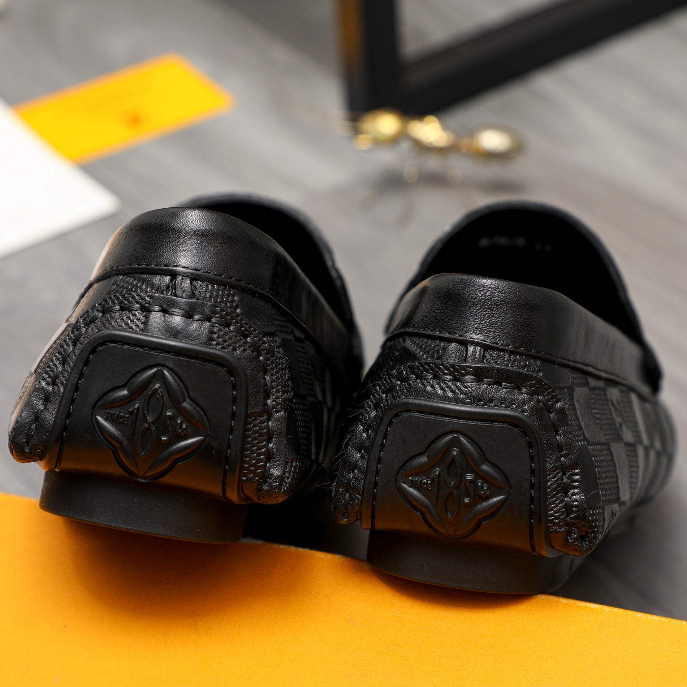 New fashion and versatile business loafers XC0424040202