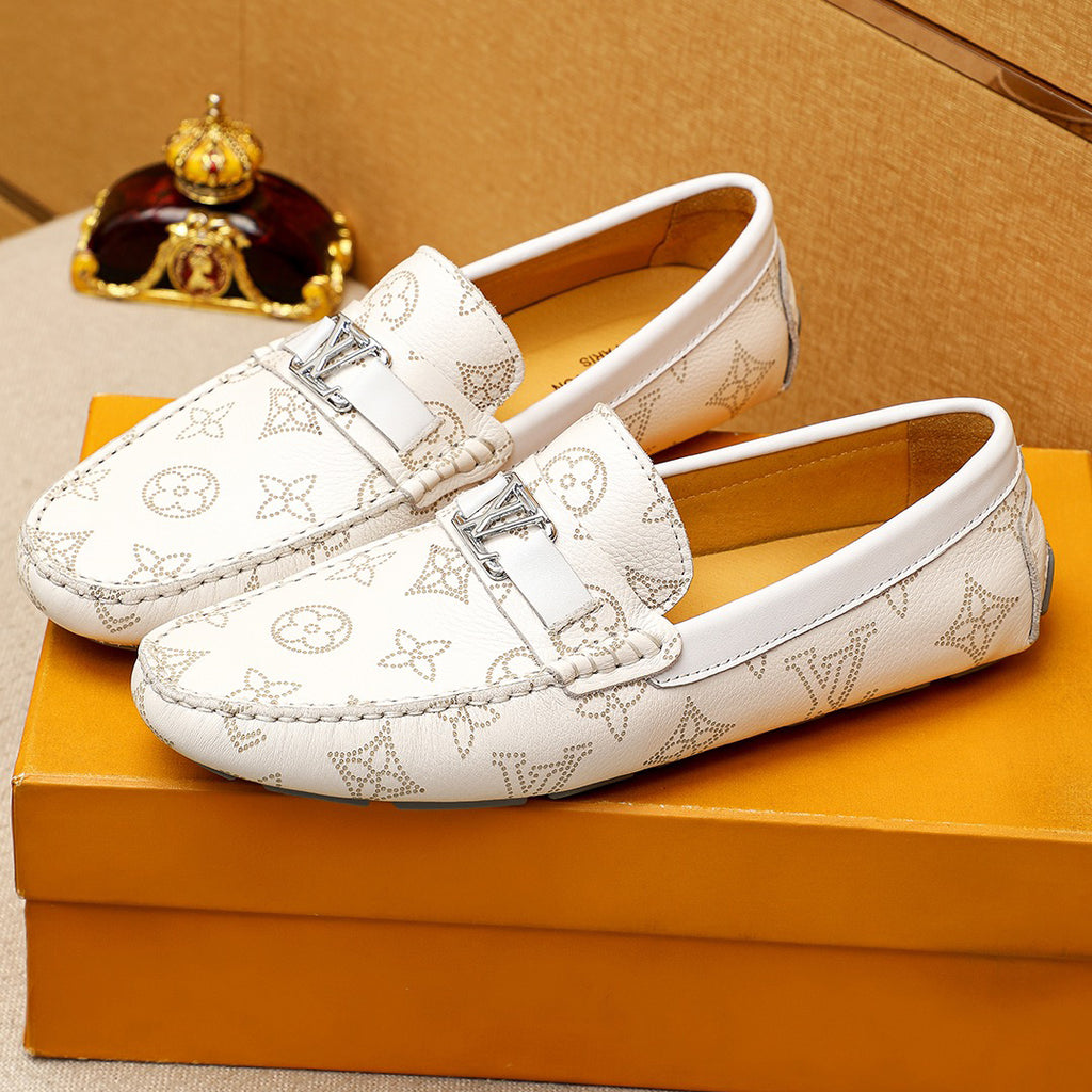 24 Men's Classic V logo Print Loafers XC0424052908