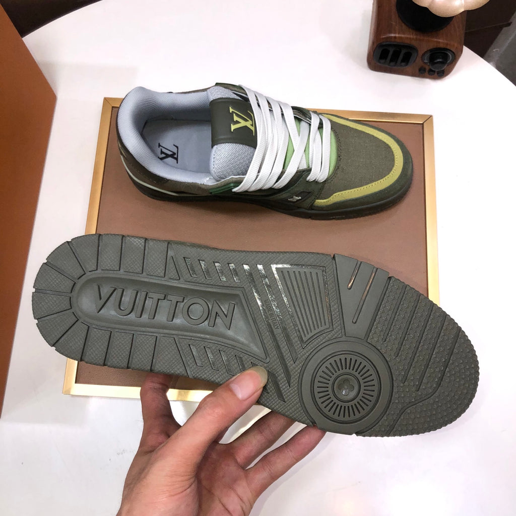 25 Luxury V Brand Casual Sneakers 0425102207