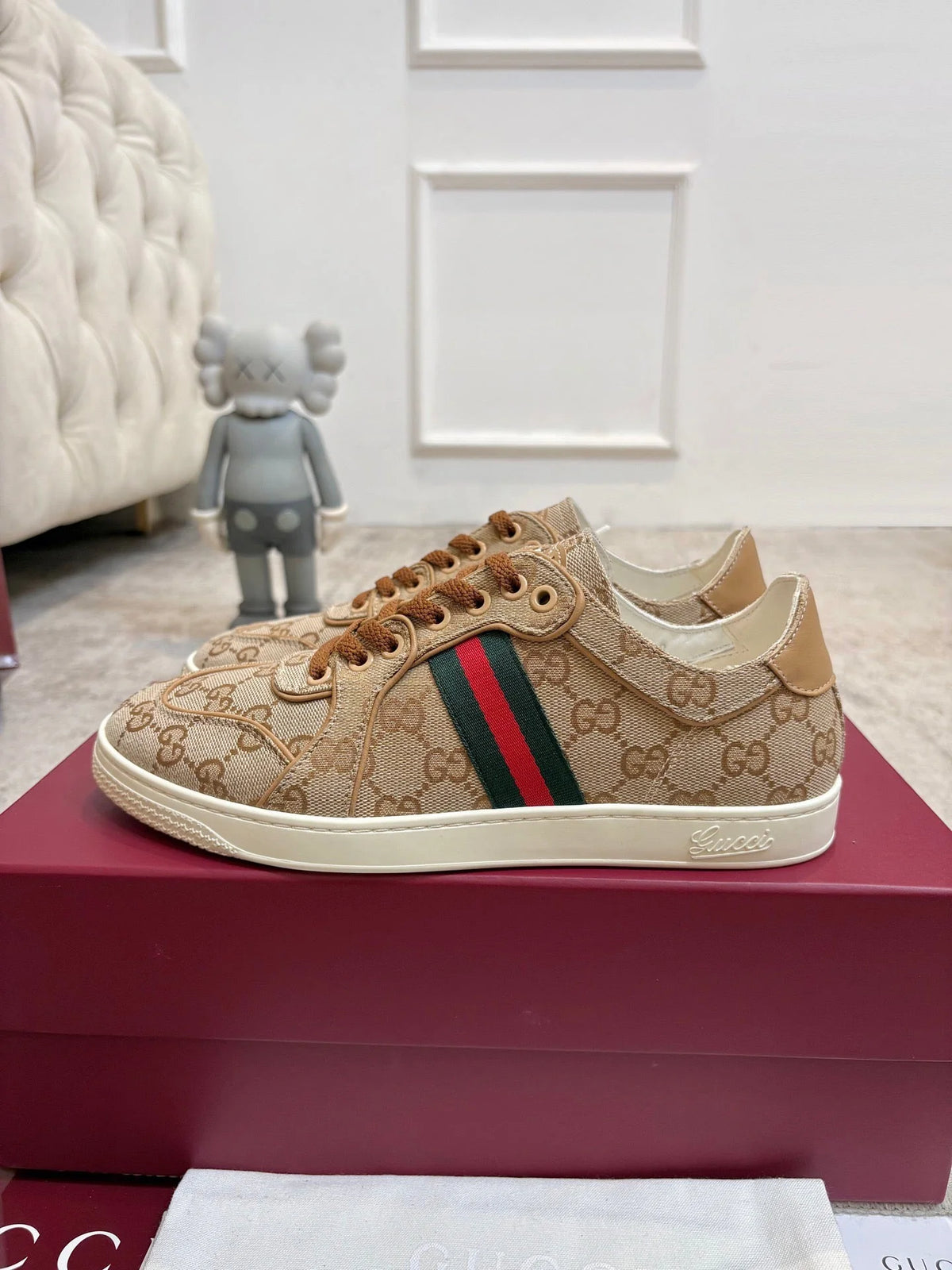 GG Stretch Low-Top Trainers Beige Canvas 824431