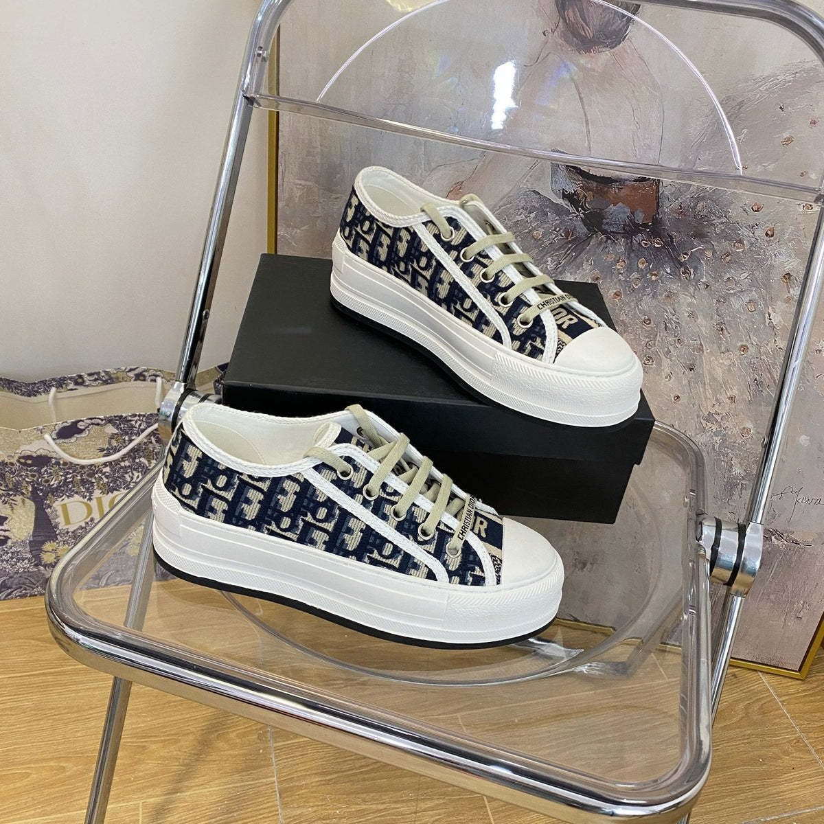 Low Top Classic Shoes XC0123072801