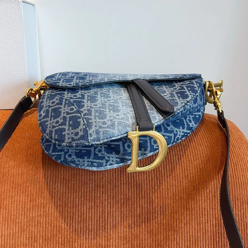 New Fashion Versatile Handheld Crossbody Bag 1024052325