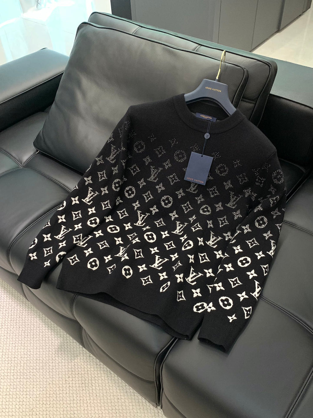 24 New Letter Gradient Color Fashion Casual Round Neck Long Sleeve Knitted Sweater PD0424101410
