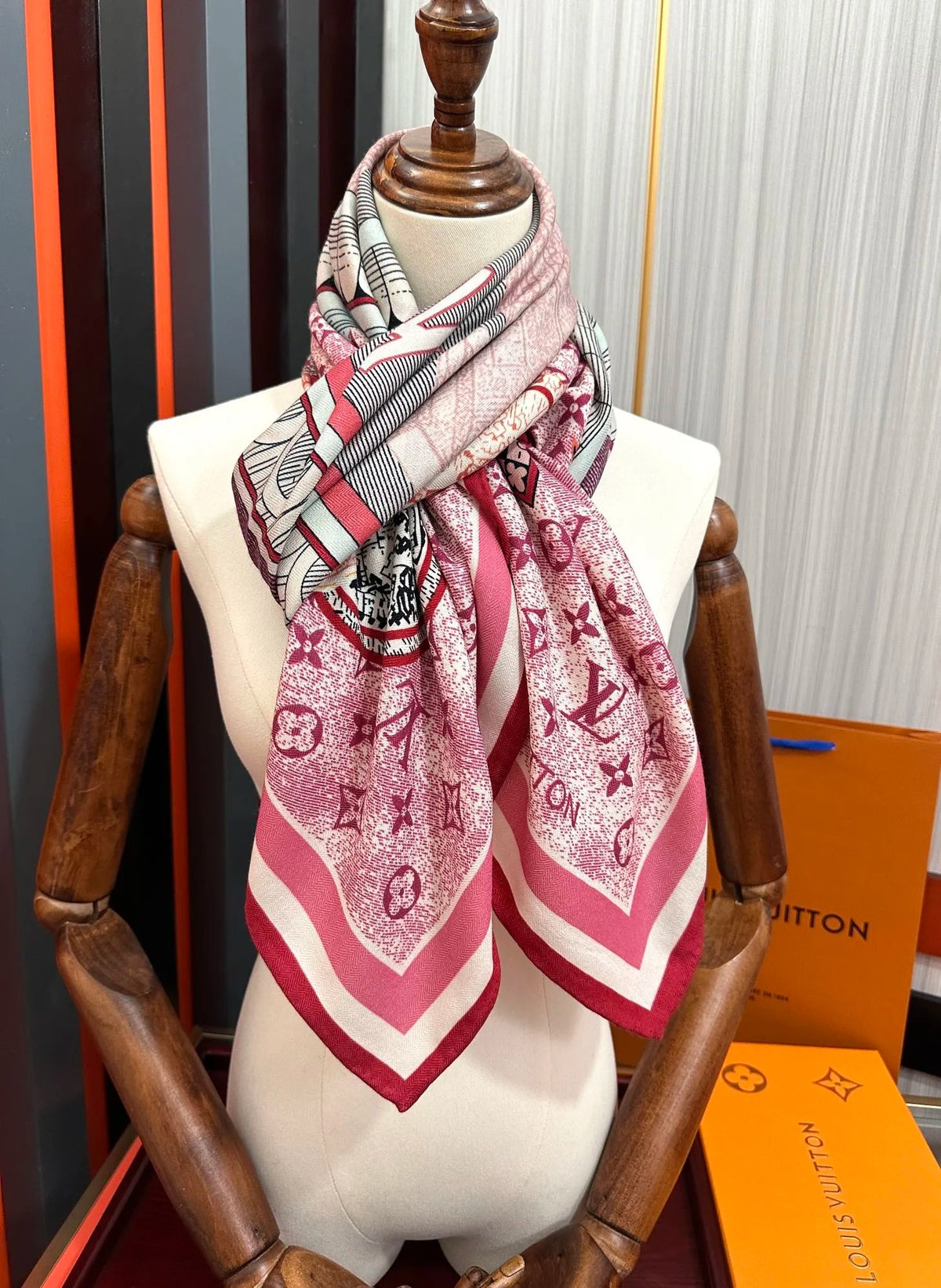 VL Essential new arrival scarf 0424121007