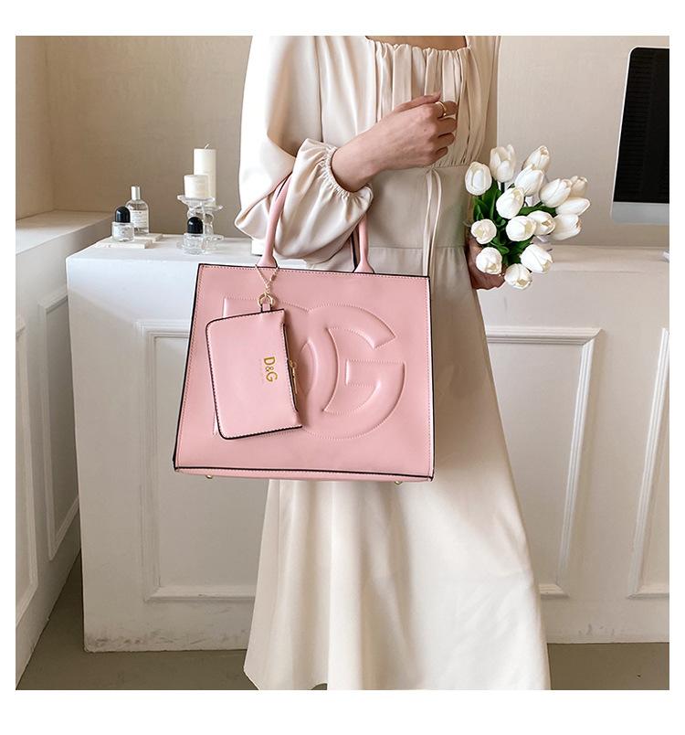 New Fashion Versatile One Shoulder Handheld Bag 1024010906