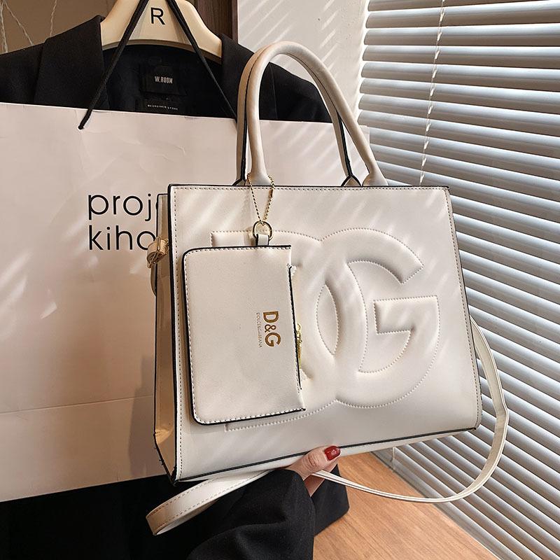 New Fashion Versatile One Shoulder Handheld Bag 1024010906