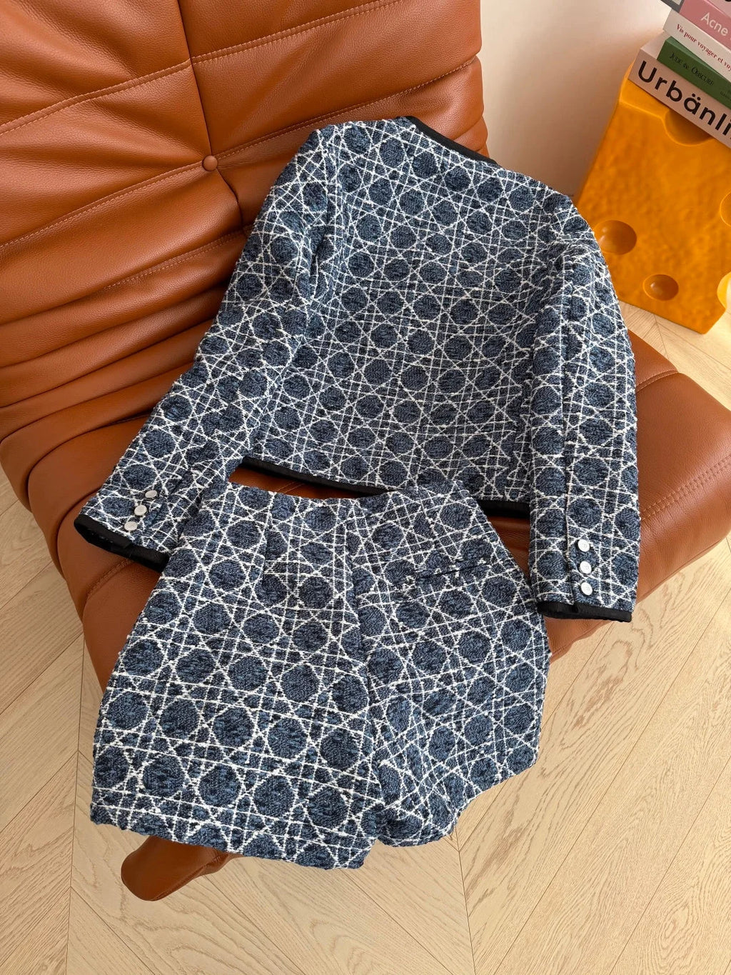 CD SS26 Macrocannage Cropped Jacket Navy Blue Ecru Tweed 340212