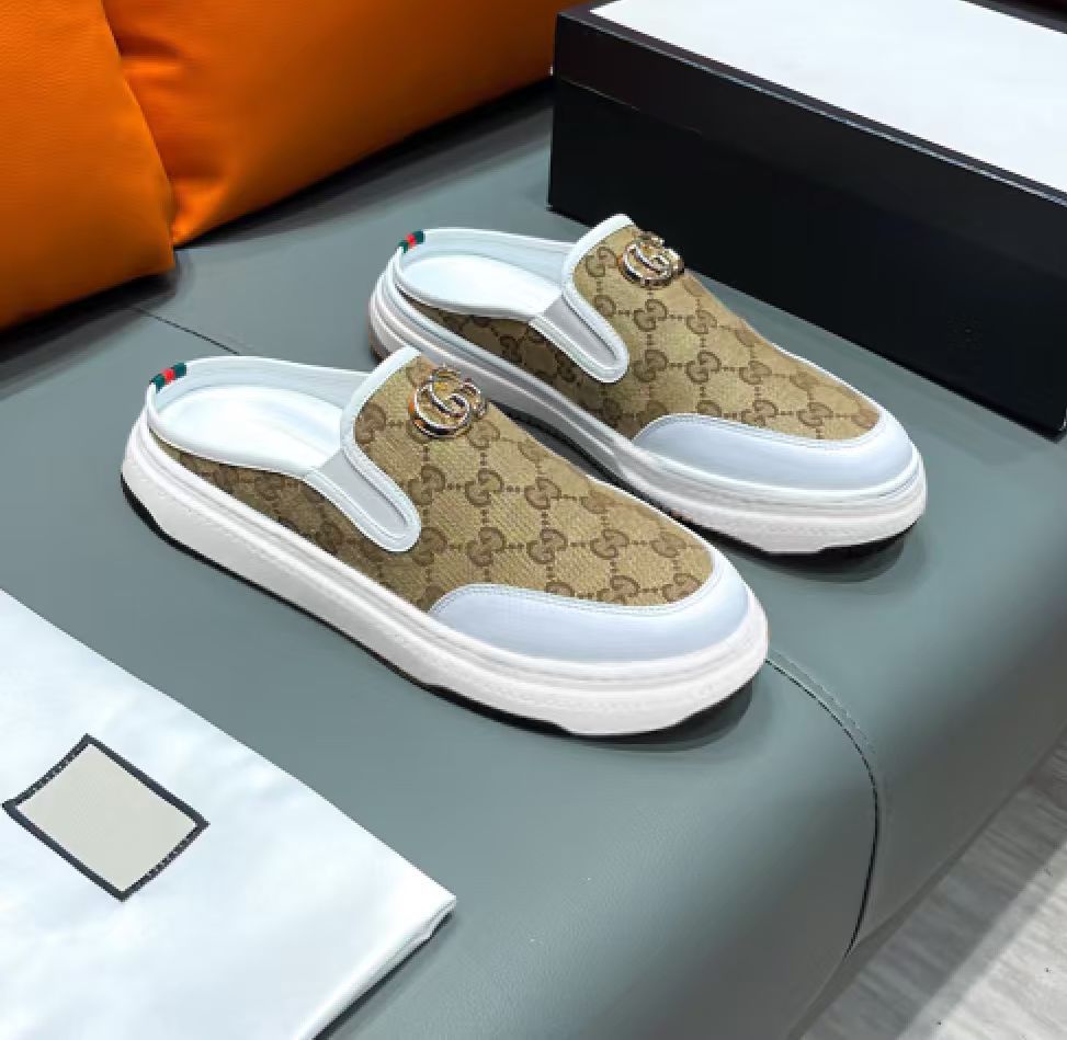 New fashion casual slippers