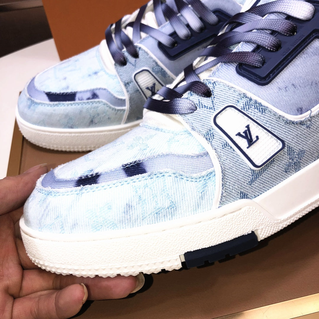 25 Luxury V Brand Casual Sneakers 0425112501