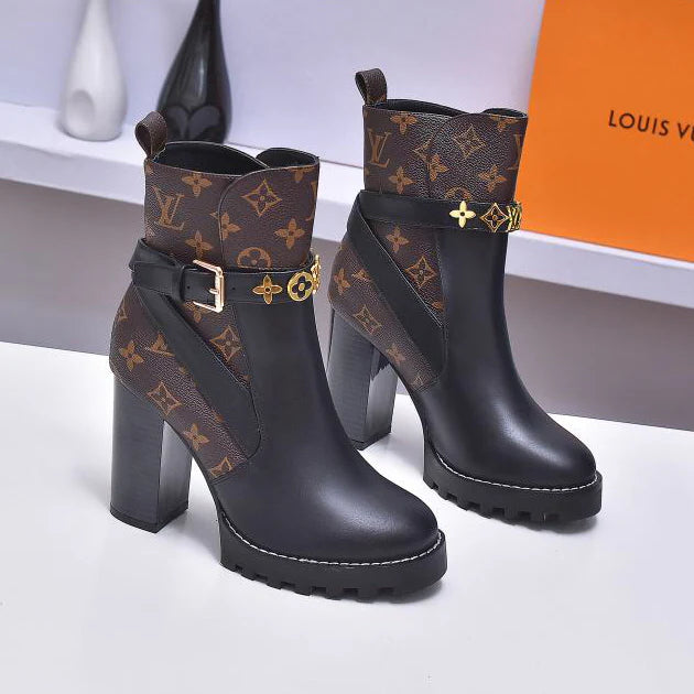 Classic high-heeled combat boots 1025103125