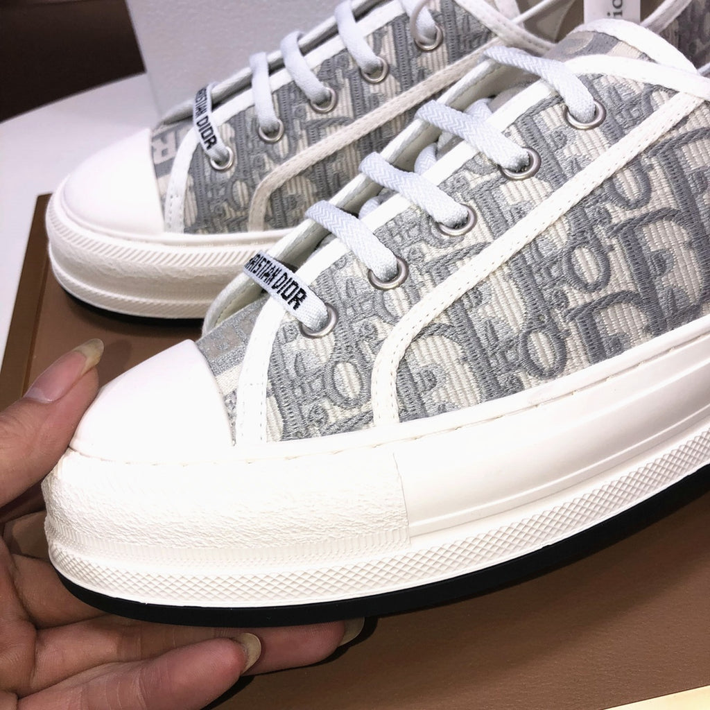 Embroidered Women's Canvas Shoes XC0823080802