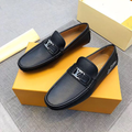 Mini V Men's Classic Loafer