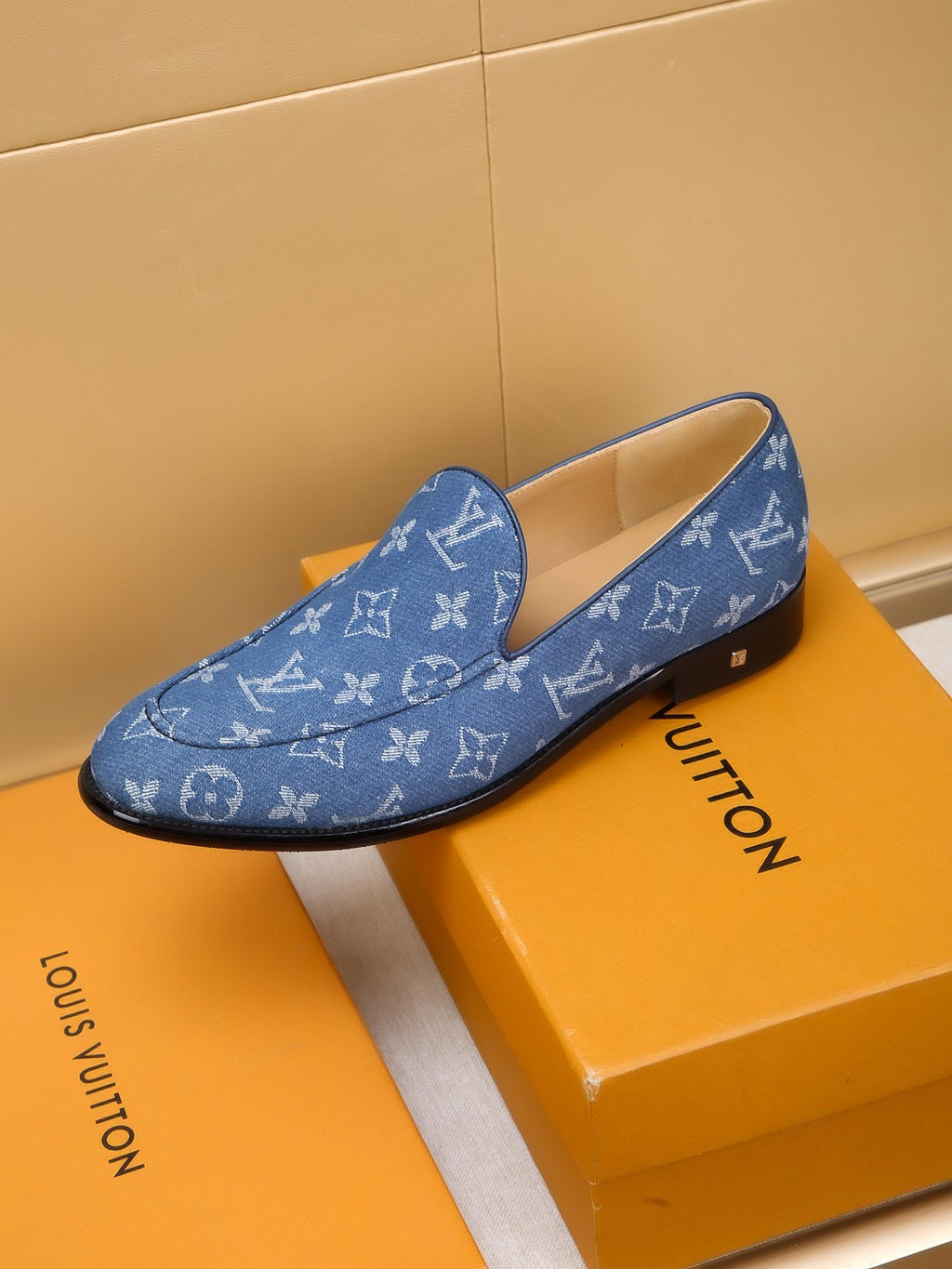 V Luxury Men's Classic Slip On Shoes 0425032502
