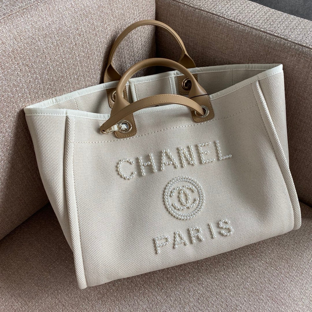 CHA Deauville Tote Tweed Bag Summer Collection White For Women 0425022502
