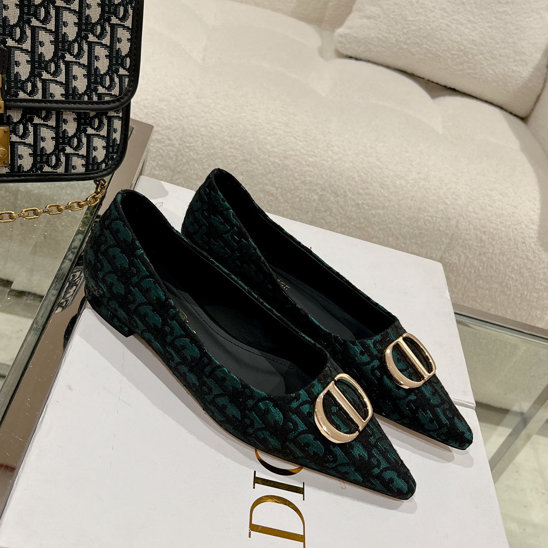 23 Ladies Fashion Luxury slipper and flip-flop SPDD070402