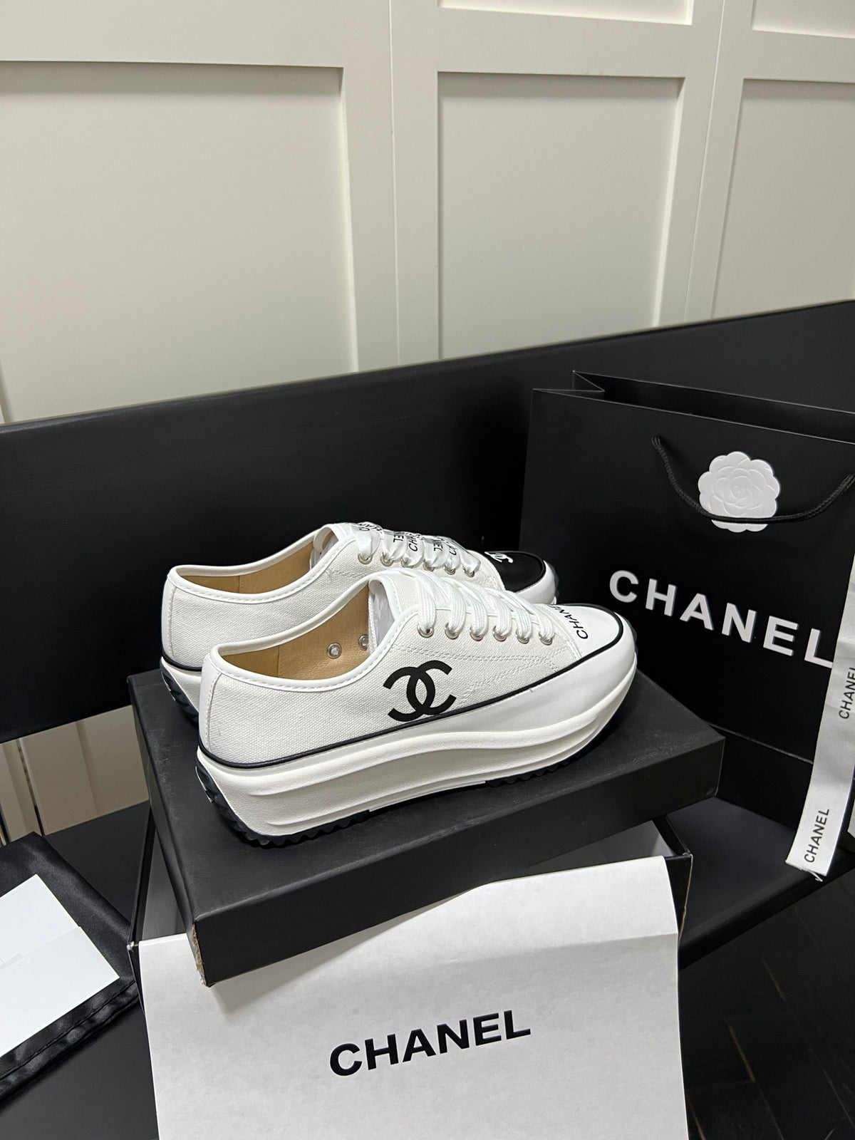 24 New CL Classic Canvas Leather Casual Shoes XC0424040705