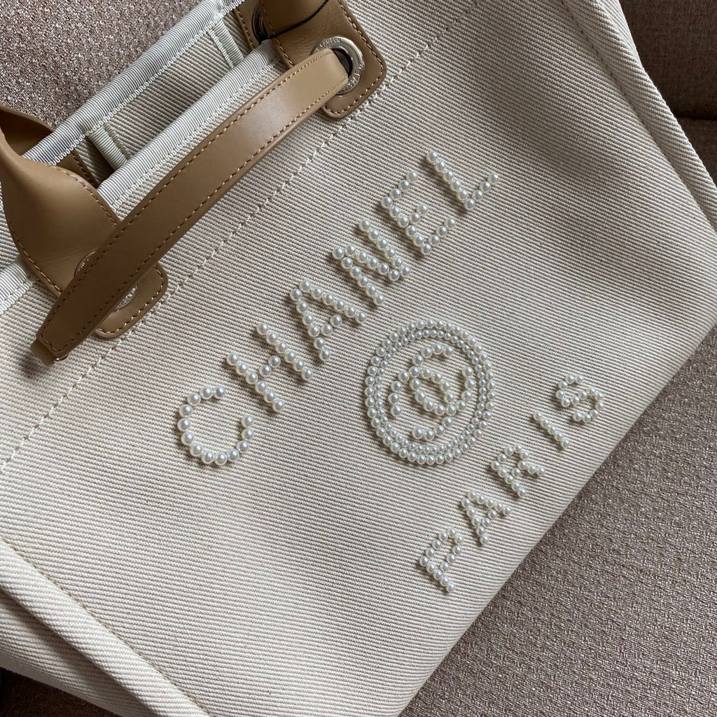 CHA Deauville Tote Tweed Bag Summer Collection White For Women 0425022502