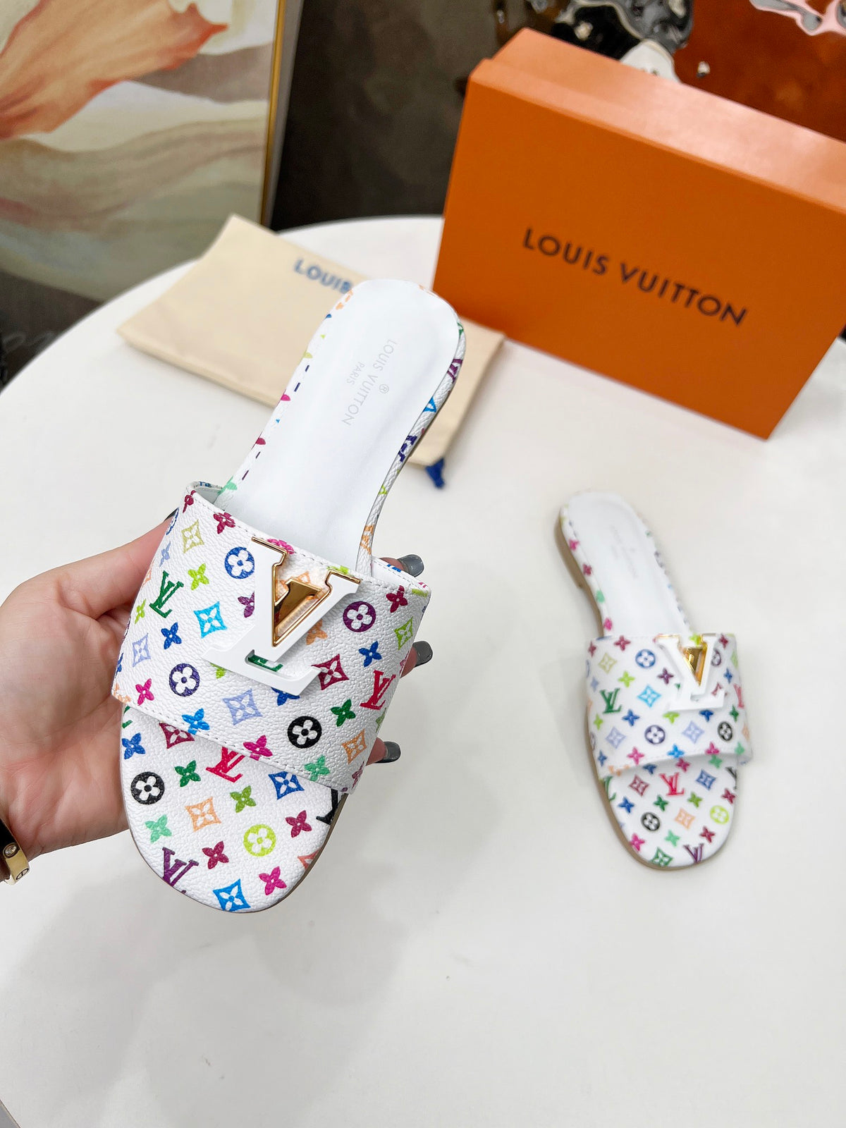 New V logo printed sandals fashion casual flip flops 0425040915