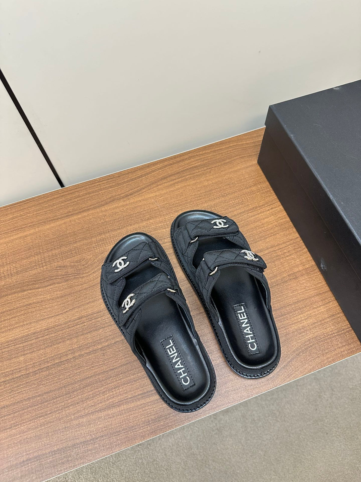CL 24 New Fashion Beach Sandals XC0424031815