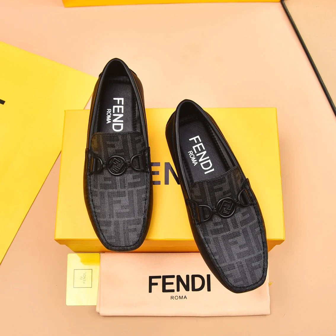 Classic new men's casual loafers 1024072424