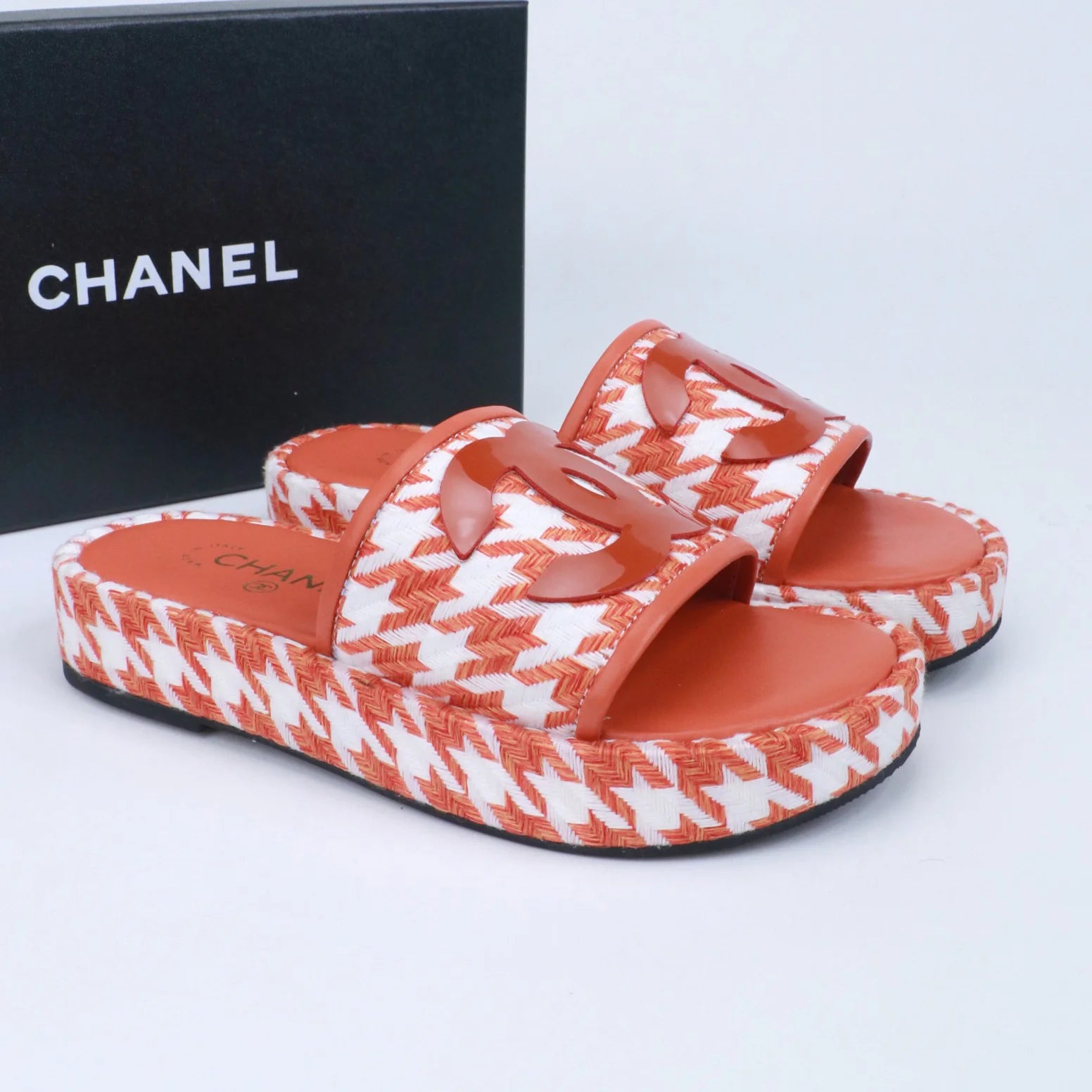 New Versatile Woven Platform Sandals 1026070217