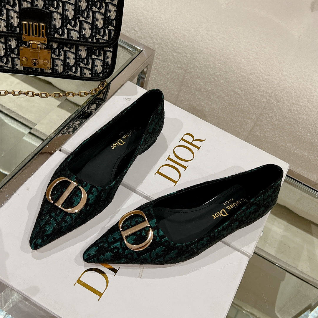 23 Ladies Fashion Luxury slipper and flip-flop SPDD070402