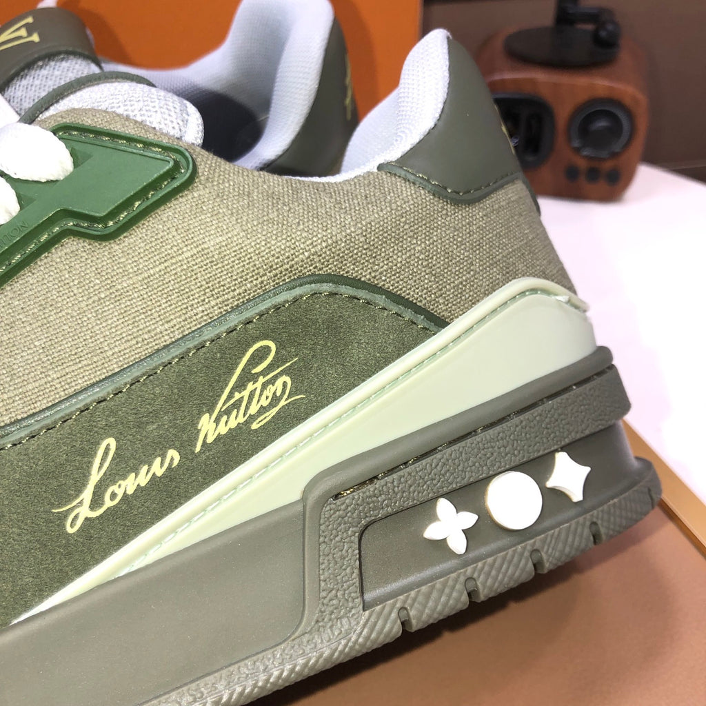 25 Luxury V Brand Casual Sneakers 0425102207