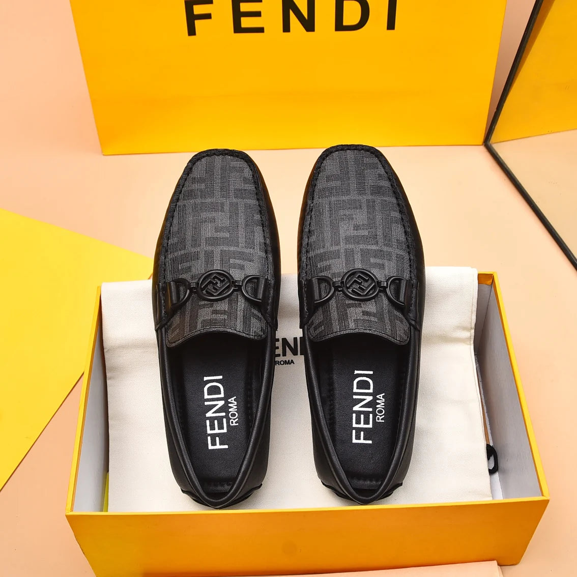 Classic new men's casual loafers 1024072424