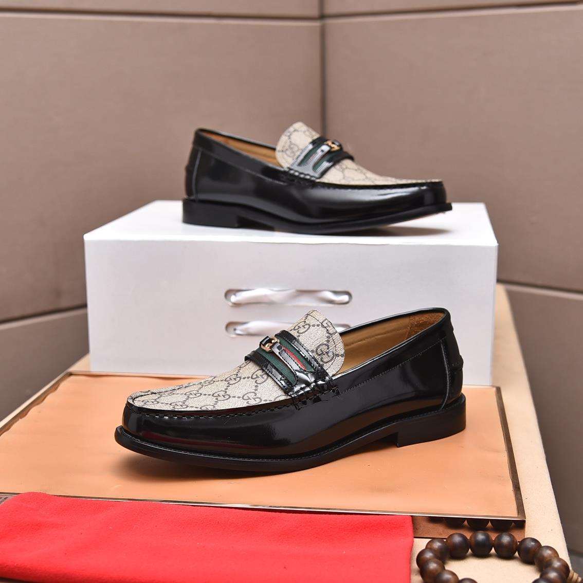 New Classic Plaid Fashion Loafers Versatile Leather Shoes