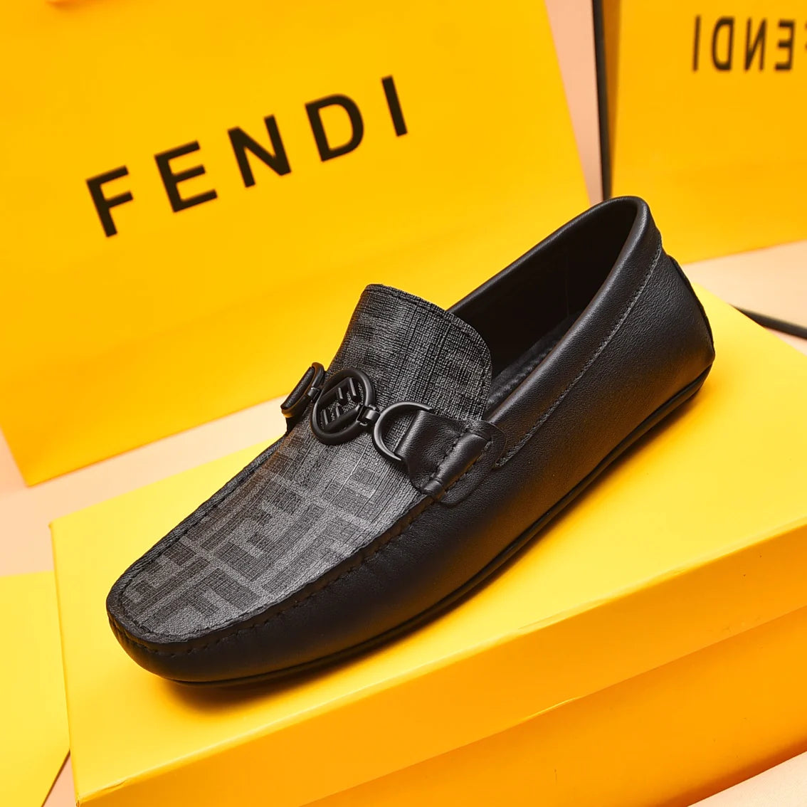 Classic new men's casual loafers 1024072424