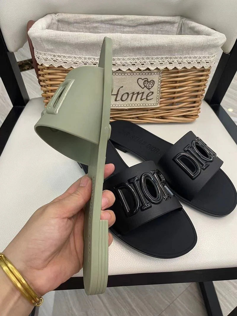 New Style Slip-on Princess Wind Quick Dry Beach Flat Sandals And Slippers 1024062815