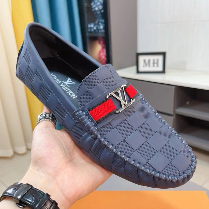 New Stylish Hot Sale Leather V Logo Men's Loafers 1024080223