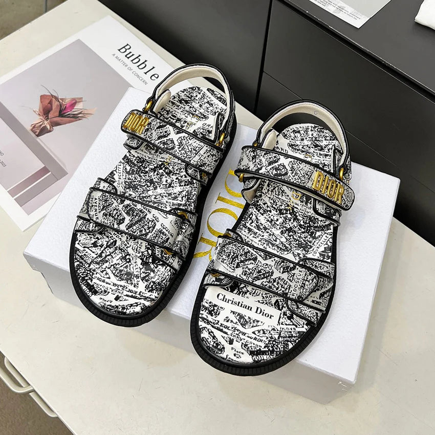 New Fashion Versatile Sandals 1024060518