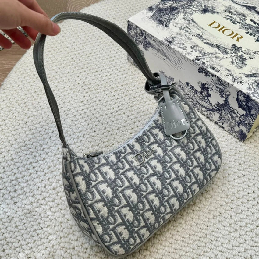 Luxury and versatile carrying crossbody bag 1024052419