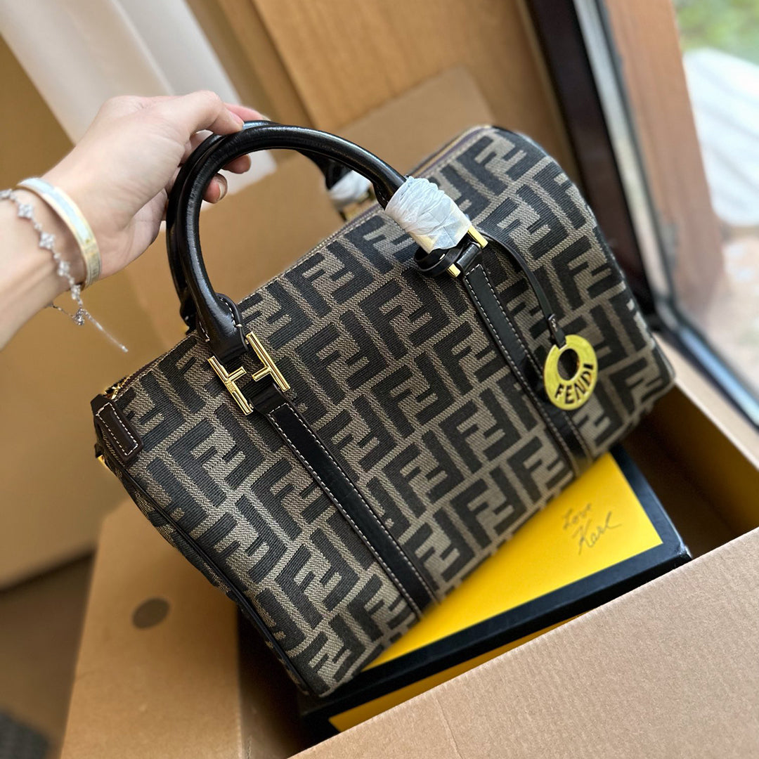 Classic retro versatile bag CWT1023092221