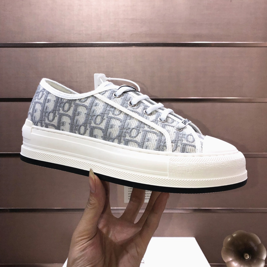 Embroidered Women's Canvas Shoes XC0823080802