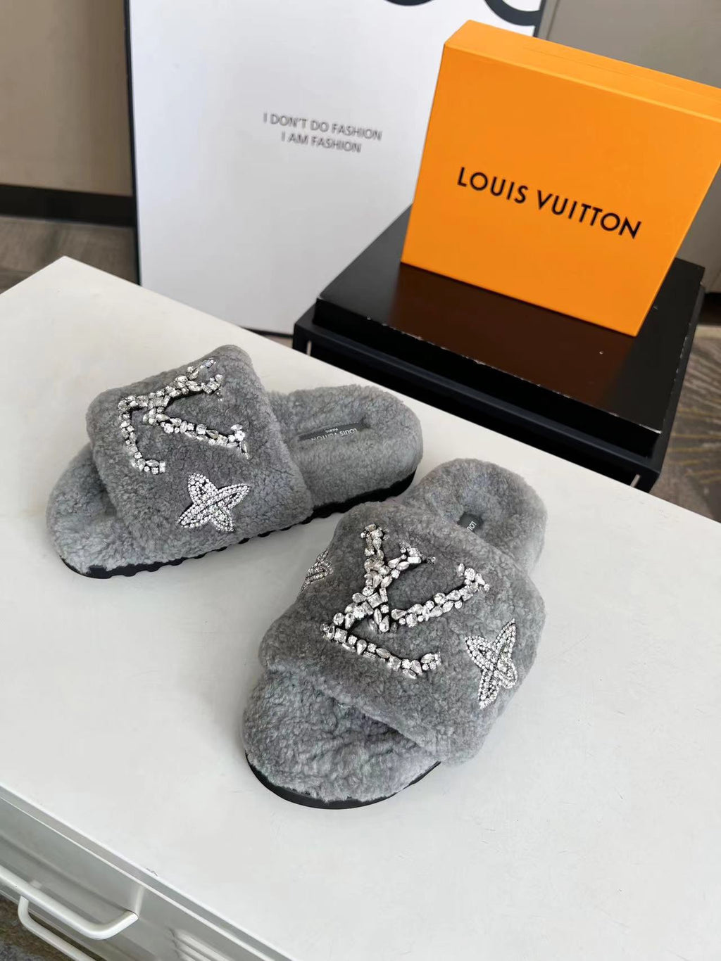 23 The most popular lambswool slippers in autumn and winter XC0423101606