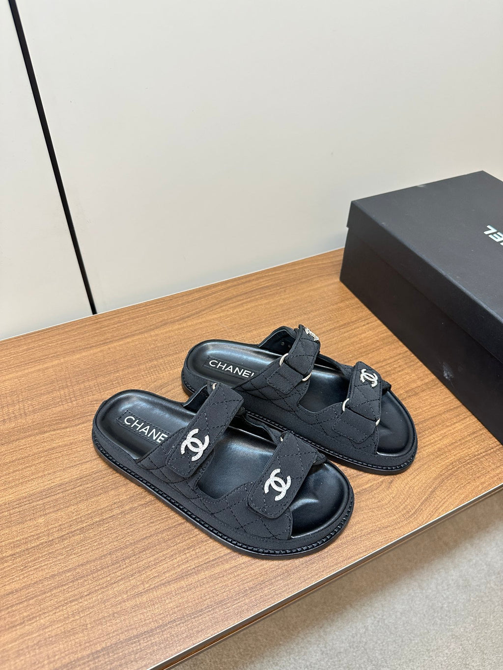 CL 24 New Fashion Beach Sandals XC0424031815