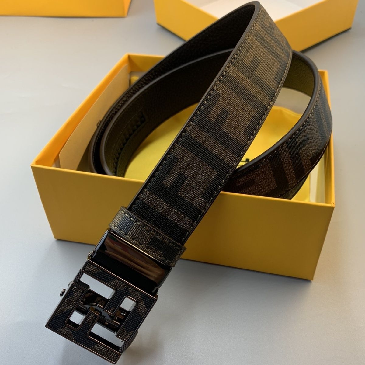 New fashion boutique belt  S070402