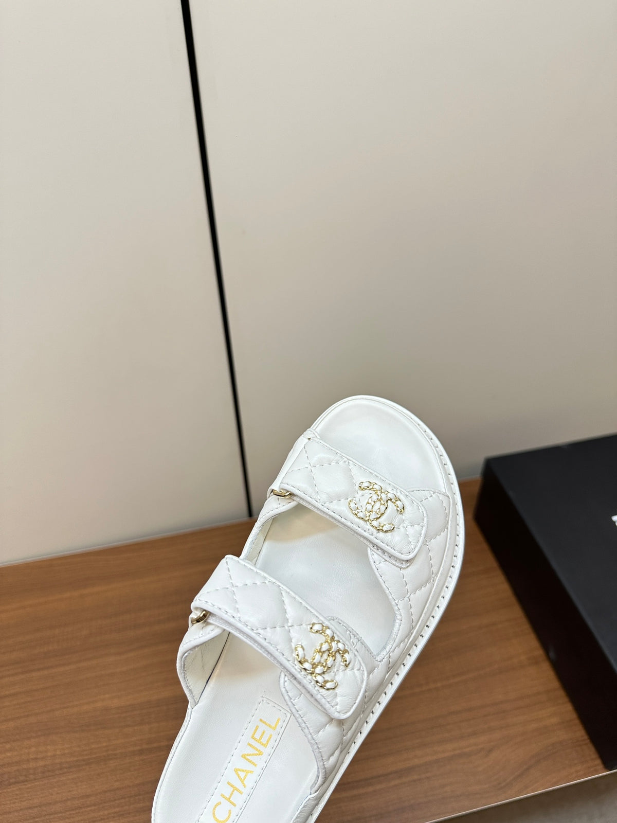CL 24 New Fashion Beach Sandals XC0424031815