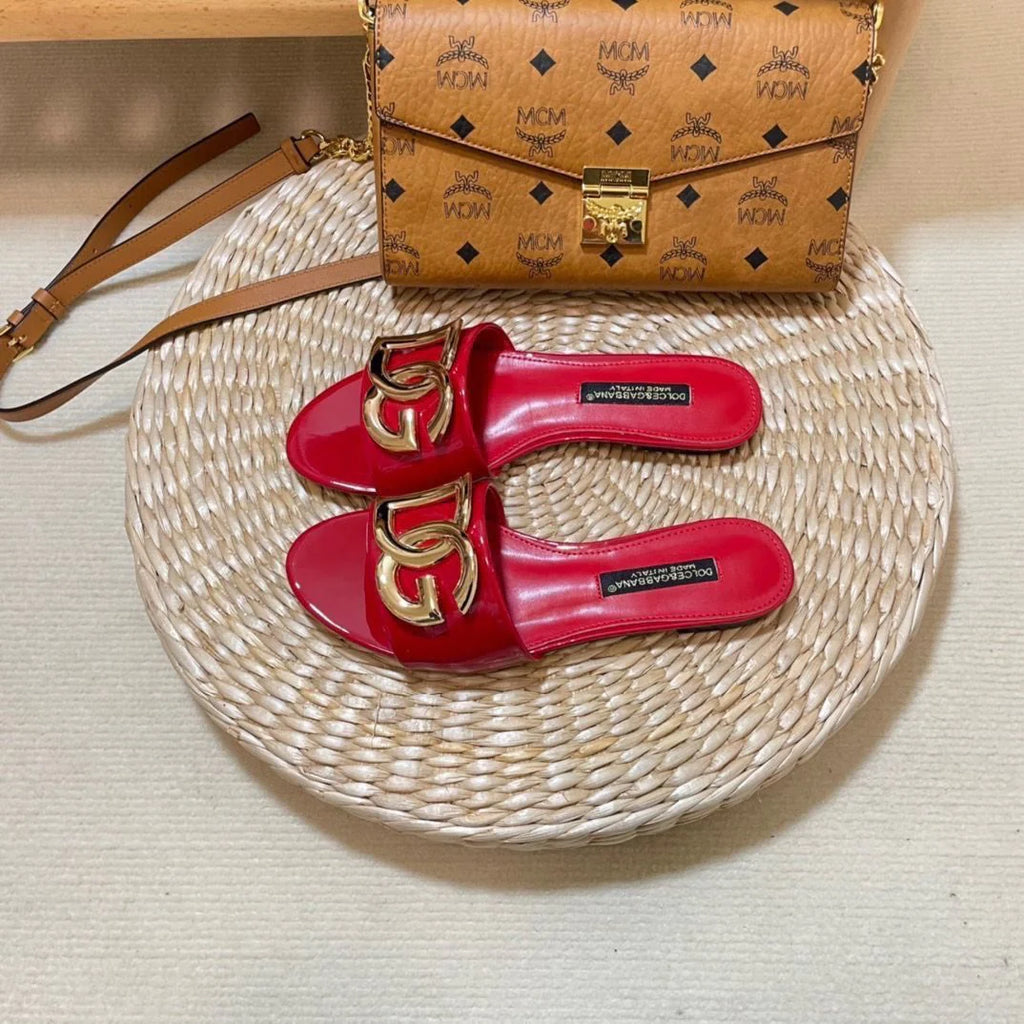 New D Letter Open Toe Flat Slippers 1024040205