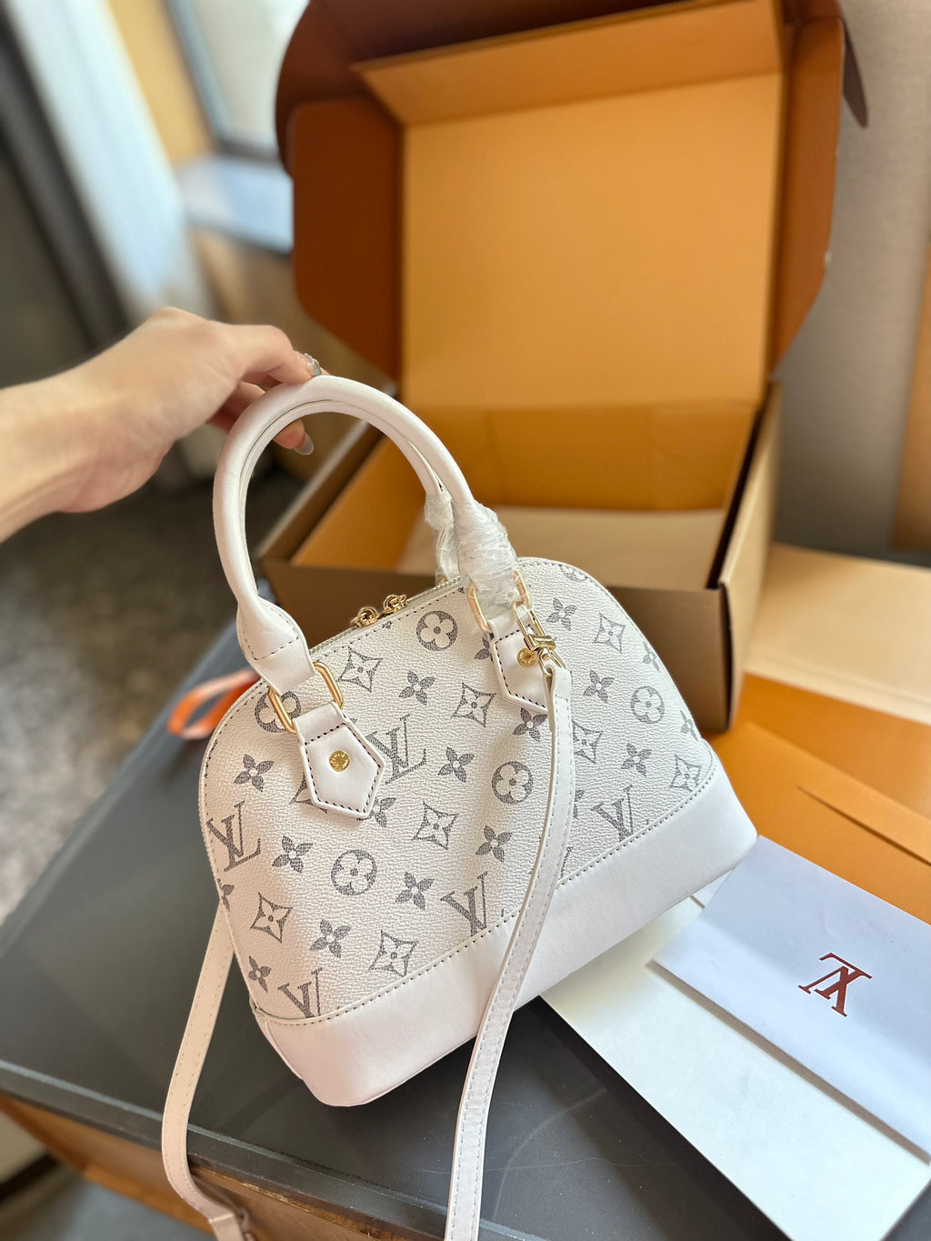 24 new color shell bag XC0424061205