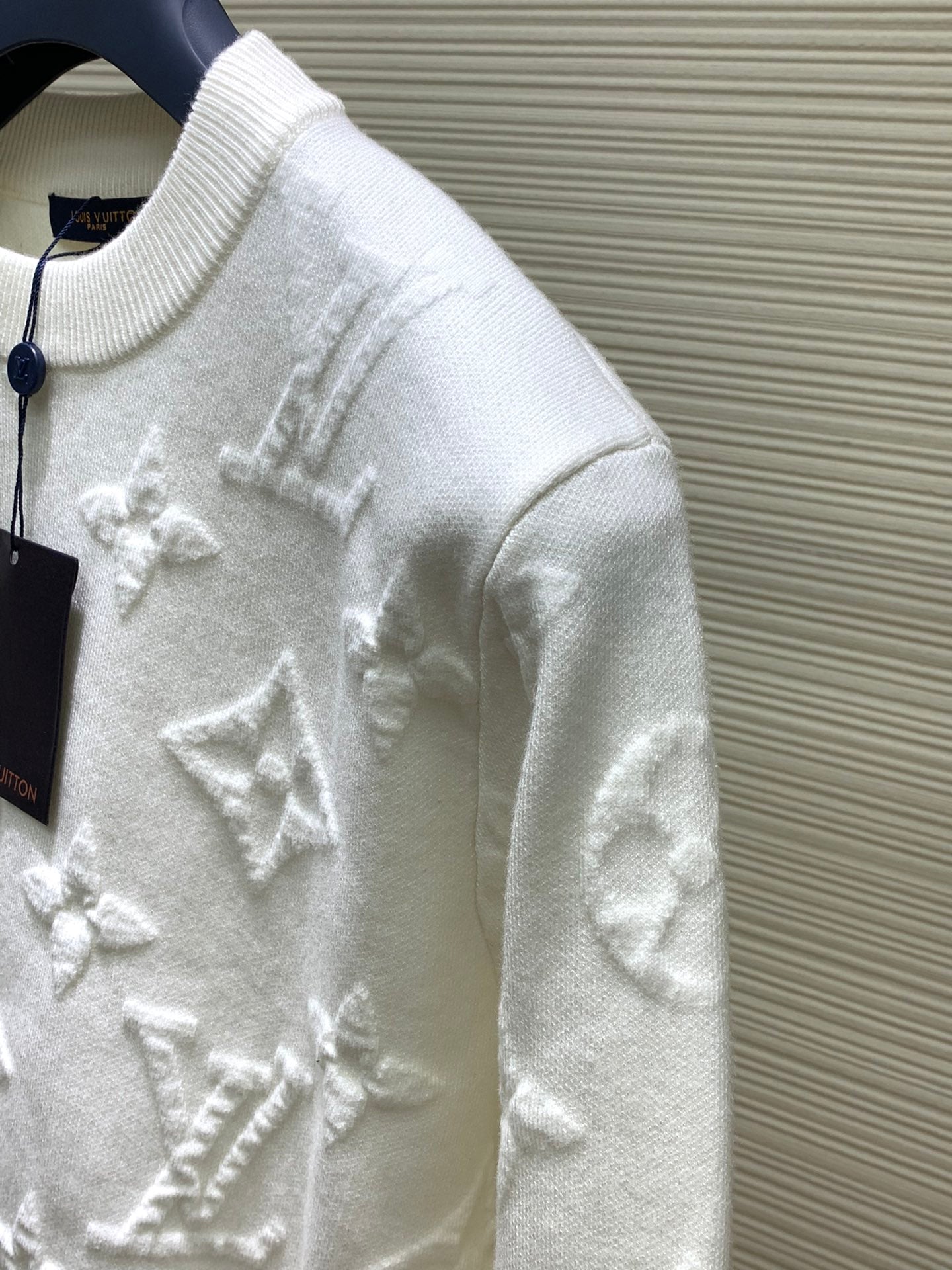 Fashionable casual round neck long sleeve knitted sweater 0424110407
