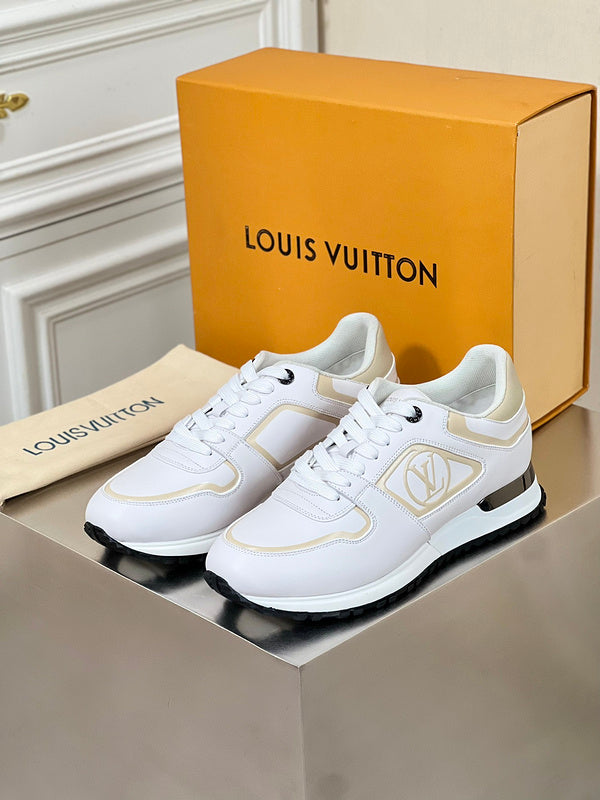 24 New Luxury V Sneakers 0424082901