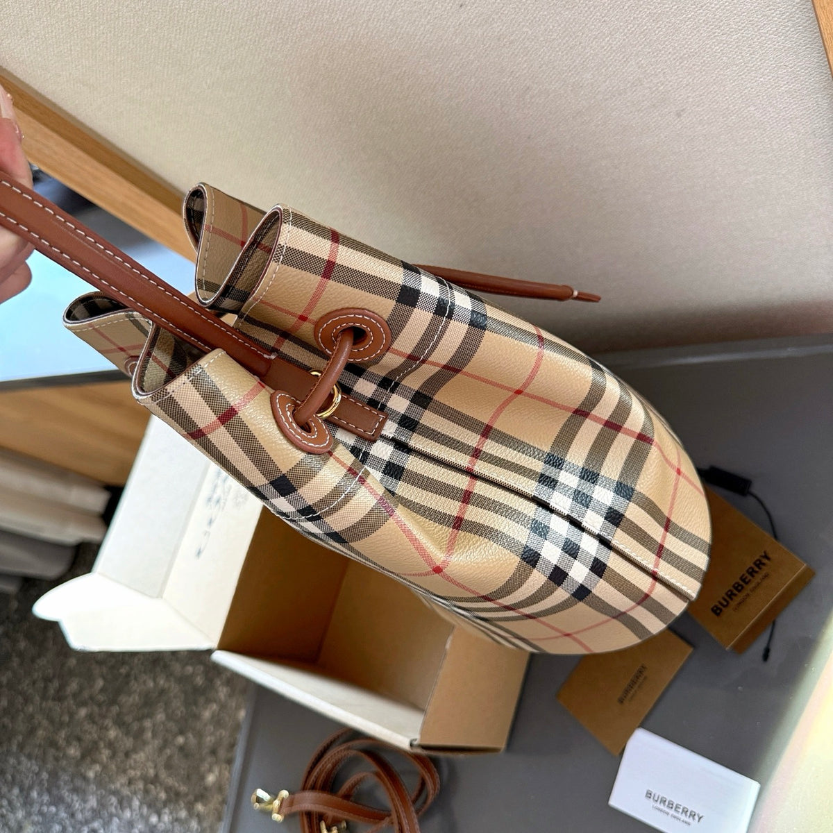 25 BBR Exclusive Retro New Small Bucket Bags 0425040705