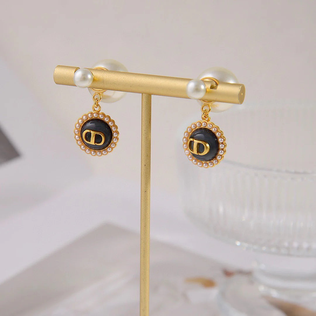 Classic and versatile women's earrings　1024072509