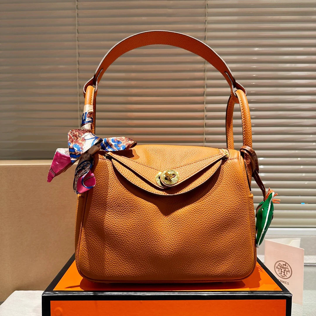 Fashion and versatile casual shoulder bag 1024032009