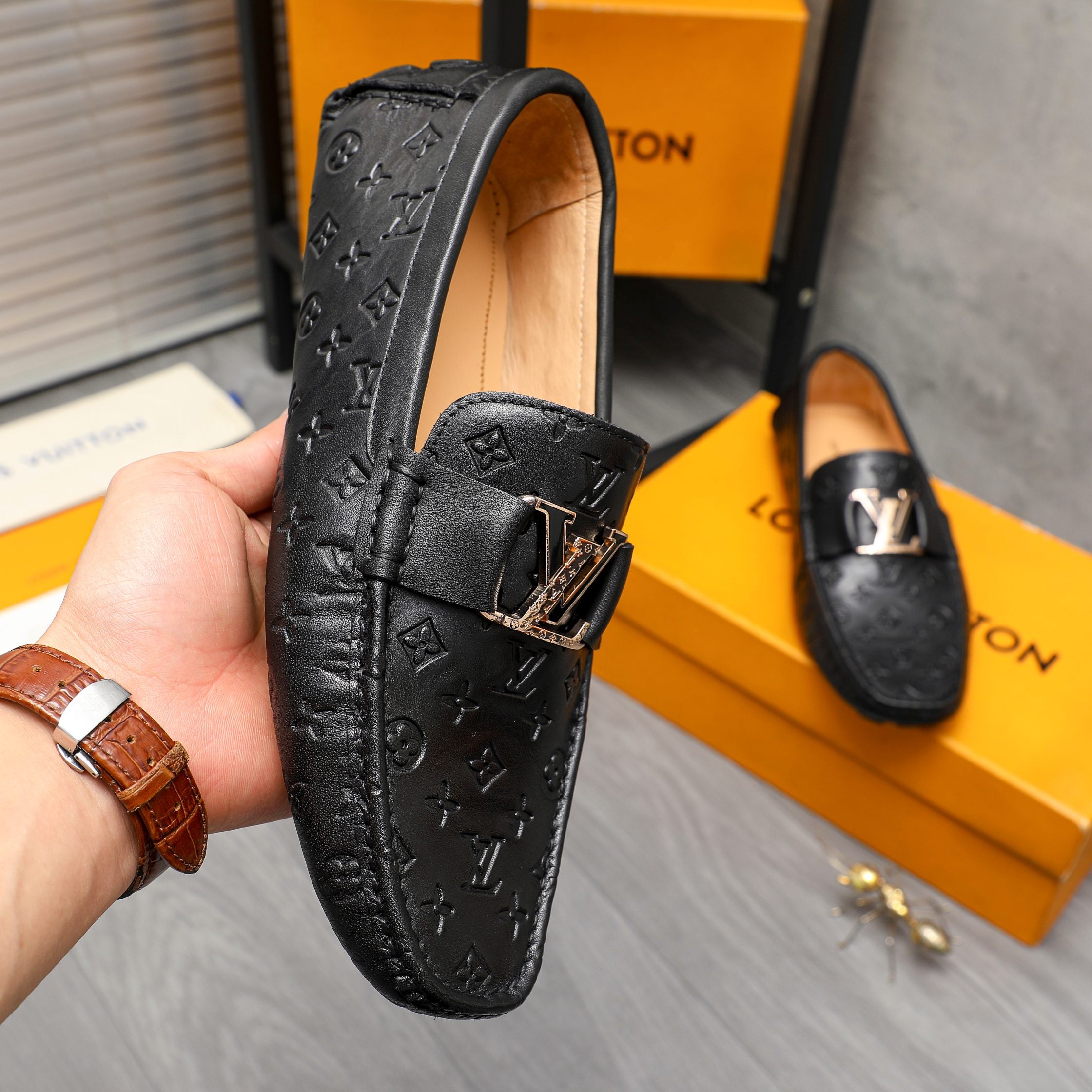 New fashion and versatile business loafers XC0424040208